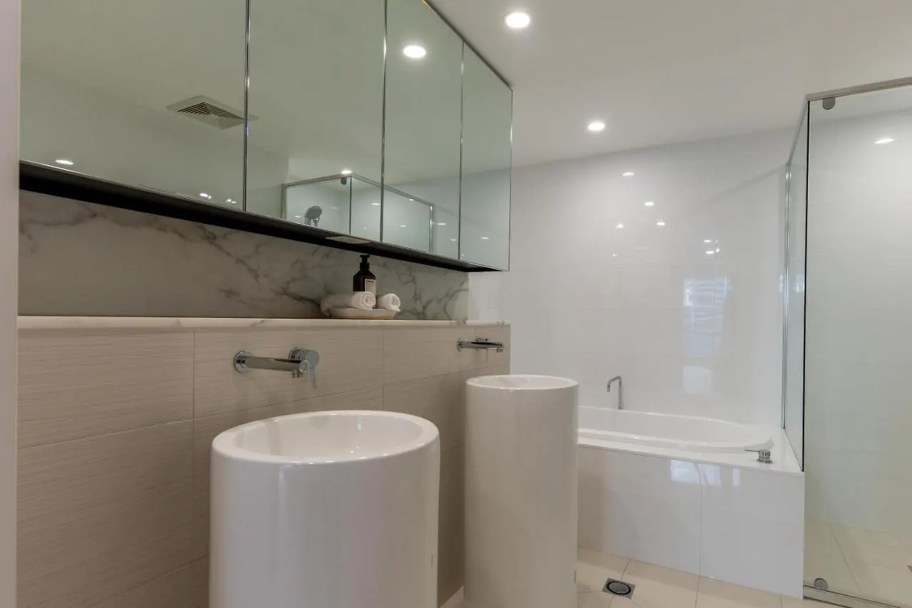 Broadbeach Luxury Oracle Tower 1 Apartment 2Bed 2Bath 1 Car