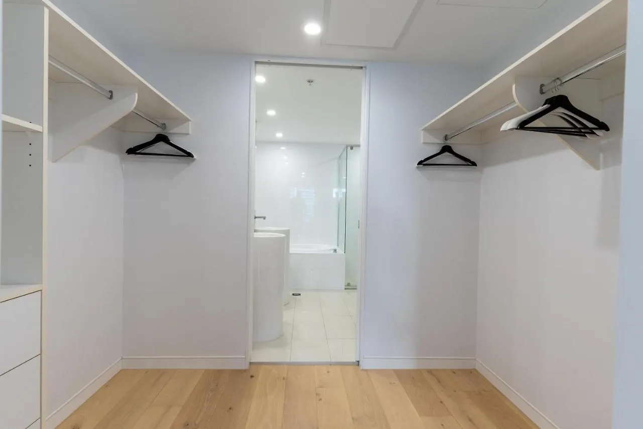 Broadbeach Luxury Oracle Tower 1 Apartment 2Bed 2Bath 1 Car