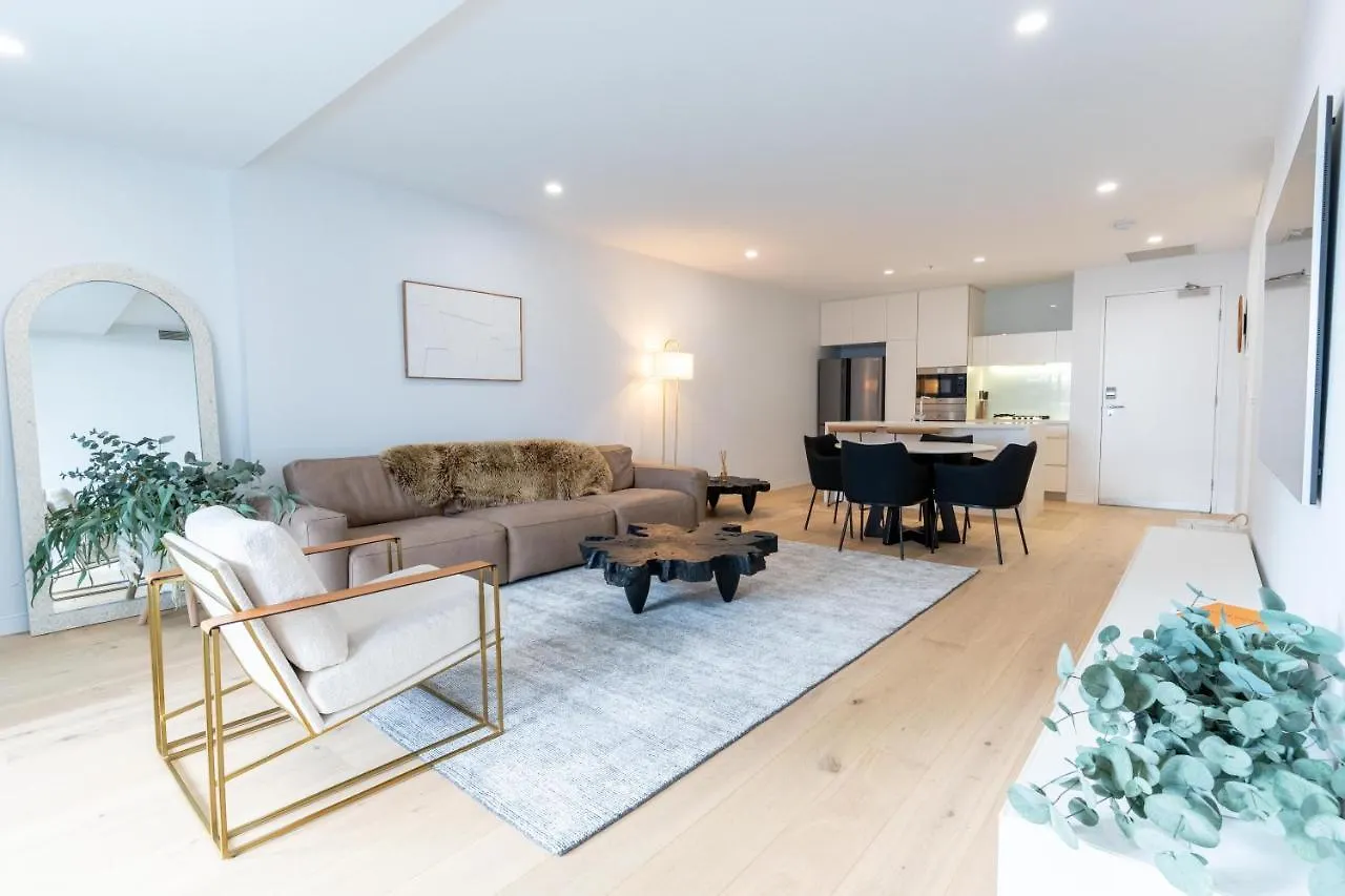 Broadbeach Luxury Oracle Tower 1 Apartment 2Bed 2Bath 1 Car