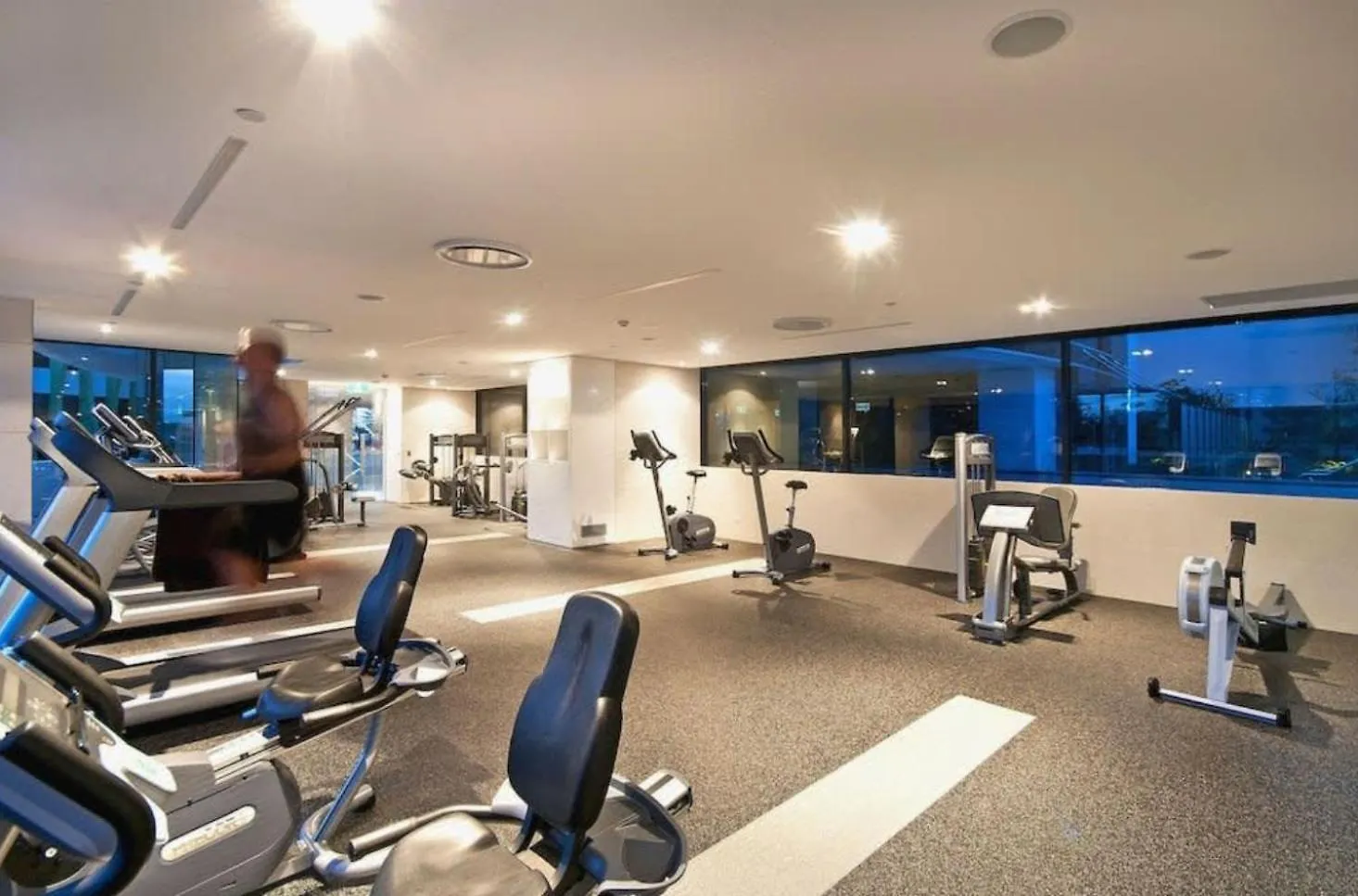 Broadbeach Luxury Oracle Tower 1 Apartment 2Bed 2Bath 1 Car