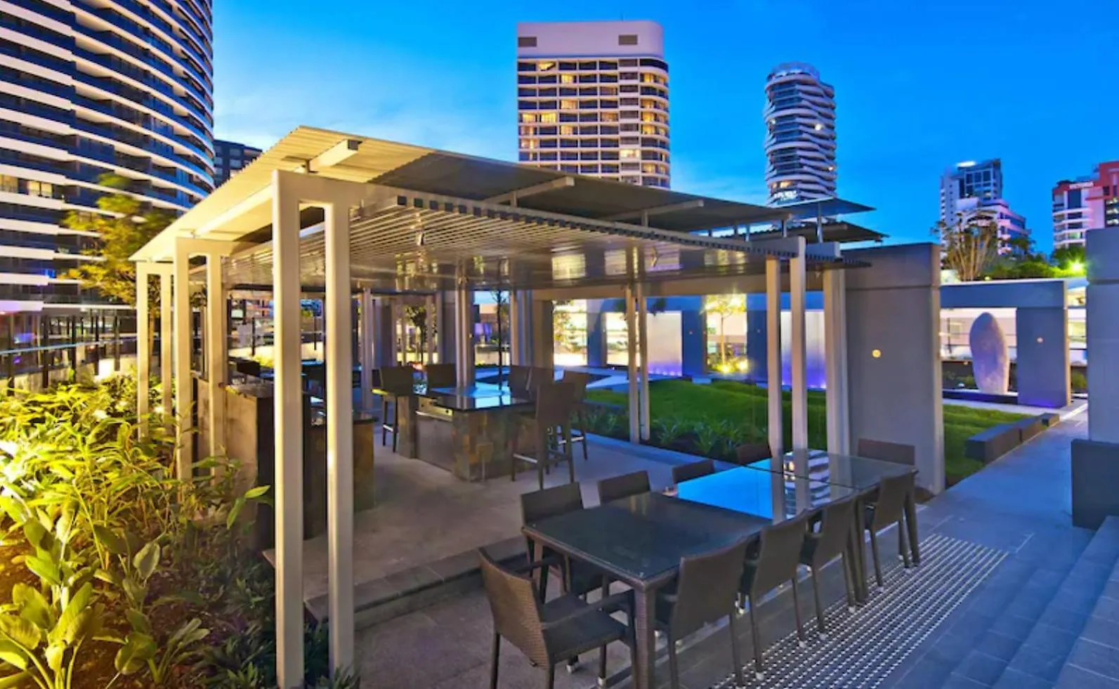 Broadbeach Luxury Oracle Tower 1 Apartment 2Bed 2Bath 1 Car