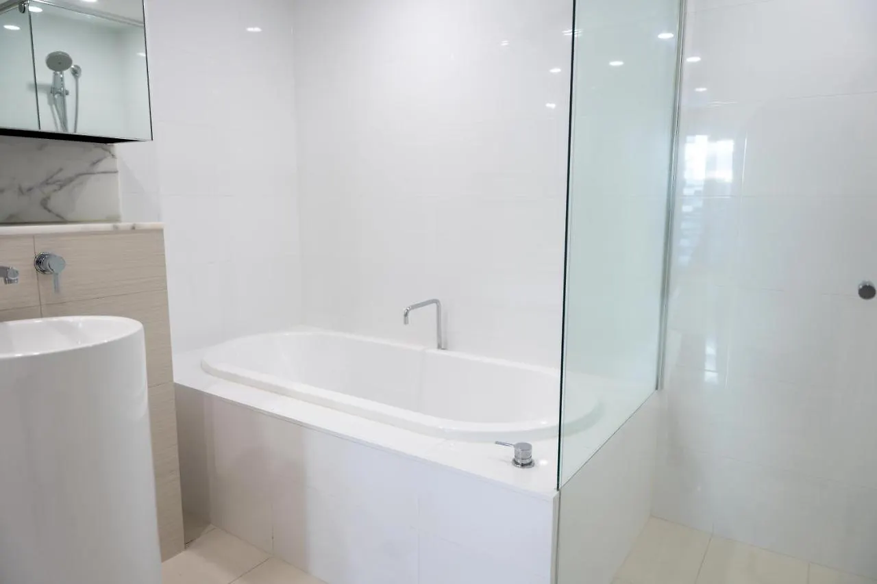 Broadbeach Luxury Oracle Tower 1 Apartment 2Bed 2Bath 1 Car