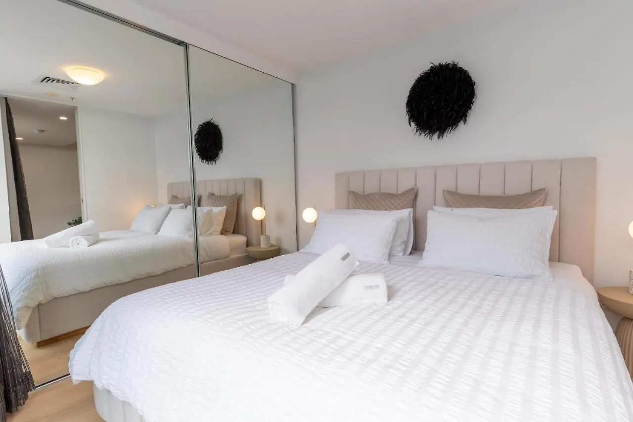 Broadbeach Luxury Oracle Tower 1 Apartment 2Bed 2Bath 1 Car