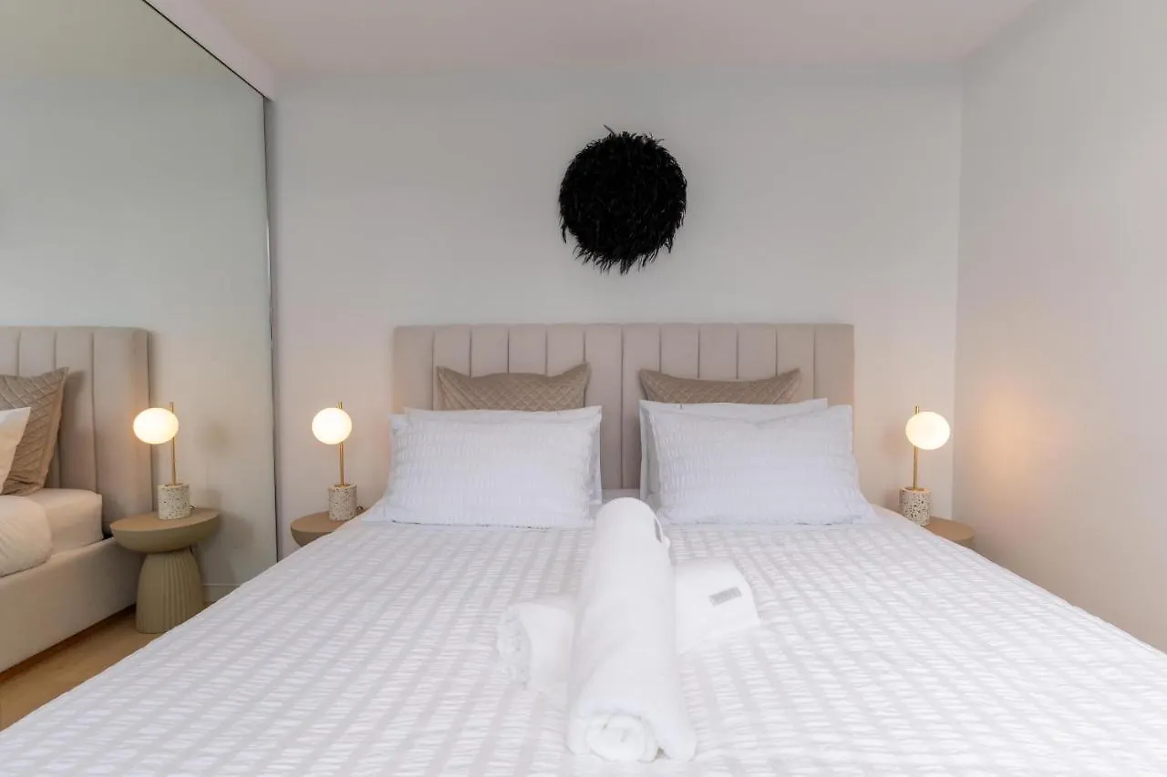 Broadbeach Luxury Oracle Tower 1 Apartment 2Bed 2Bath 1 Car