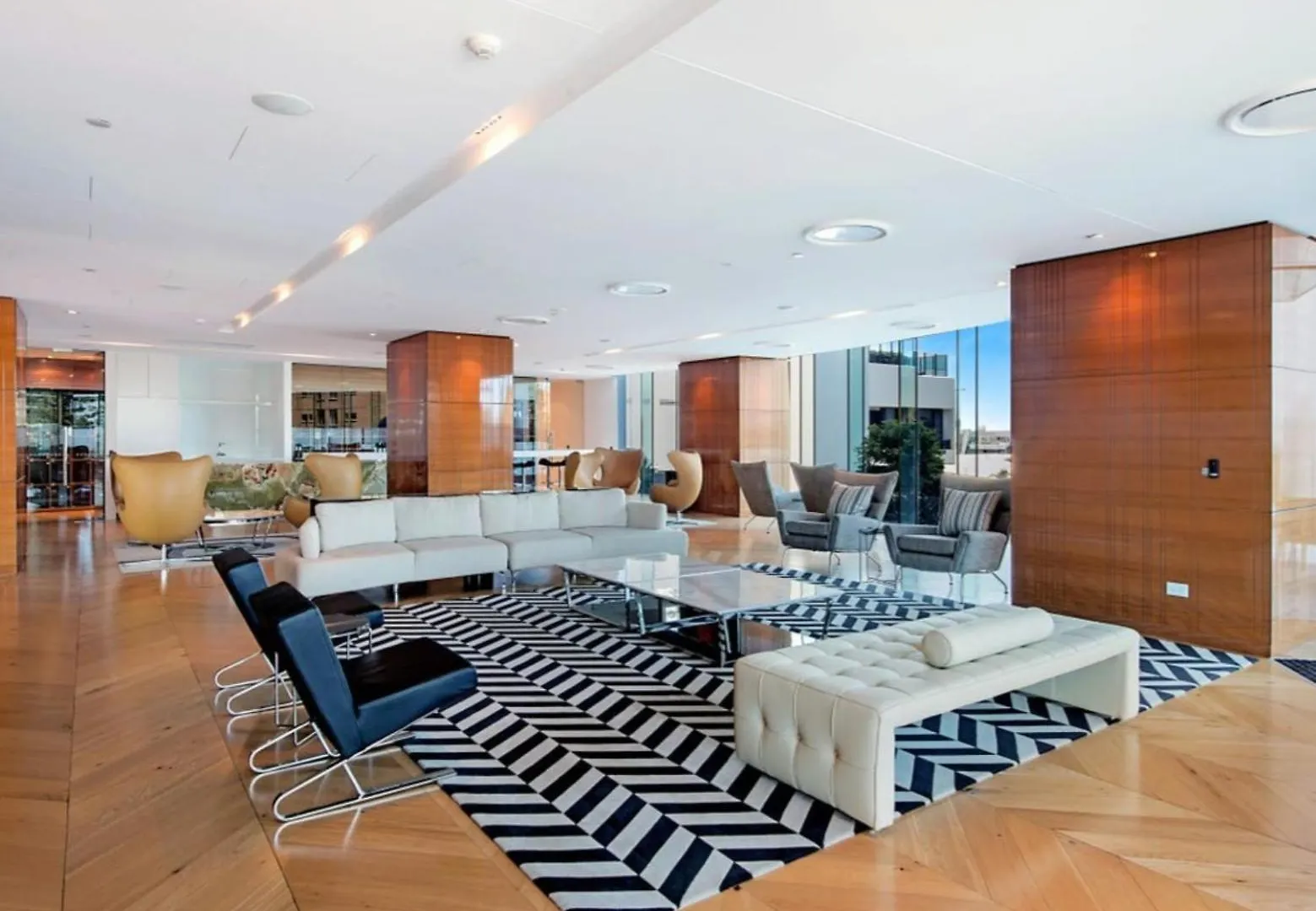 Broadbeach Luxury Oracle Tower 1 Apartment 2Bed 2Bath 1 Car 0*,  Australia